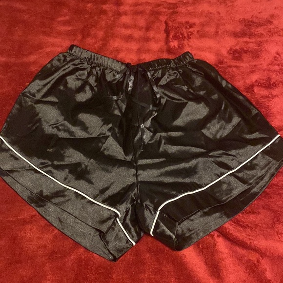 Two piece set - Picture 3 of 3